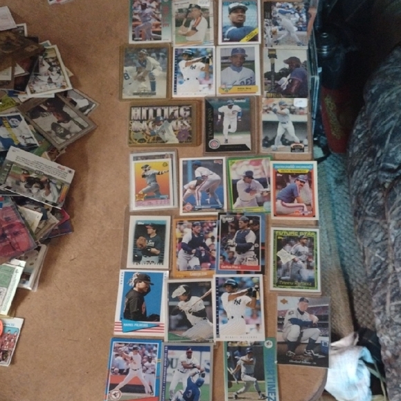 Assorted Baseball Trading Cards - Picture 1 of 4